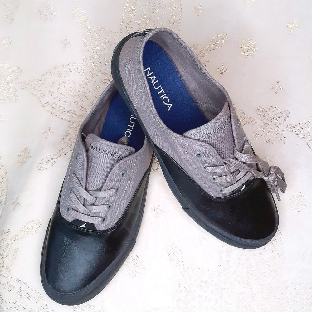 New Men's Nautica shoes - sz 11